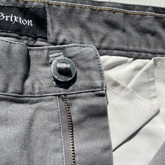 Men's Brixton Pants Gray Solid Reverse 32x32 Flat Front Skate Chino Casual Work - Picture 1 of 15